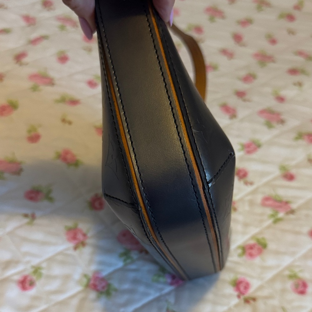 Louis Vuitton Authentic Matt Fowler Mini Bag - Picture 8 of 17
